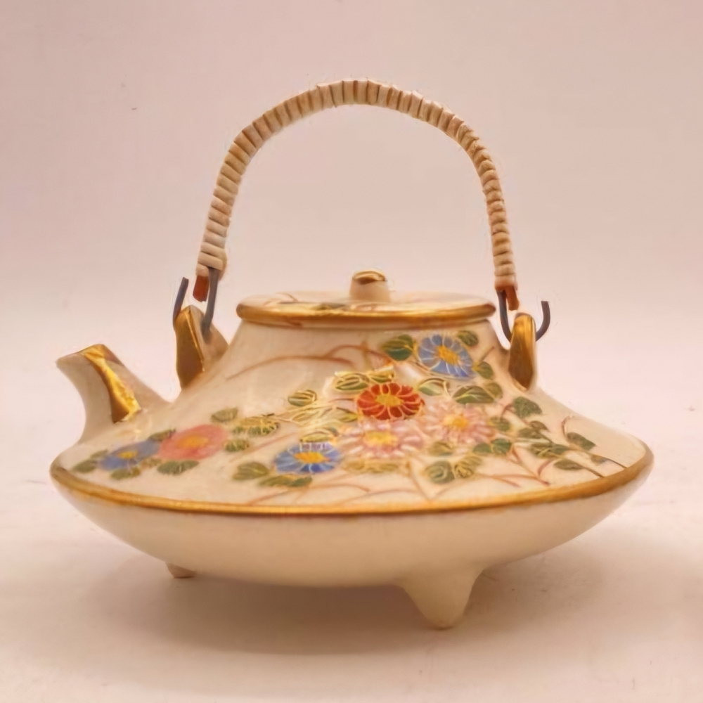 RARE Antique Meiji Period Japanese Satsuma Tea Pot Japan 19th Century
